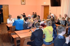14 ноября 2015 года в Воскресной школе «КОВЧЕГ» Богородице-Казанского Храма г. Мелеуза состоялась интеллектуальная игра «Что? Где? Когда?» 